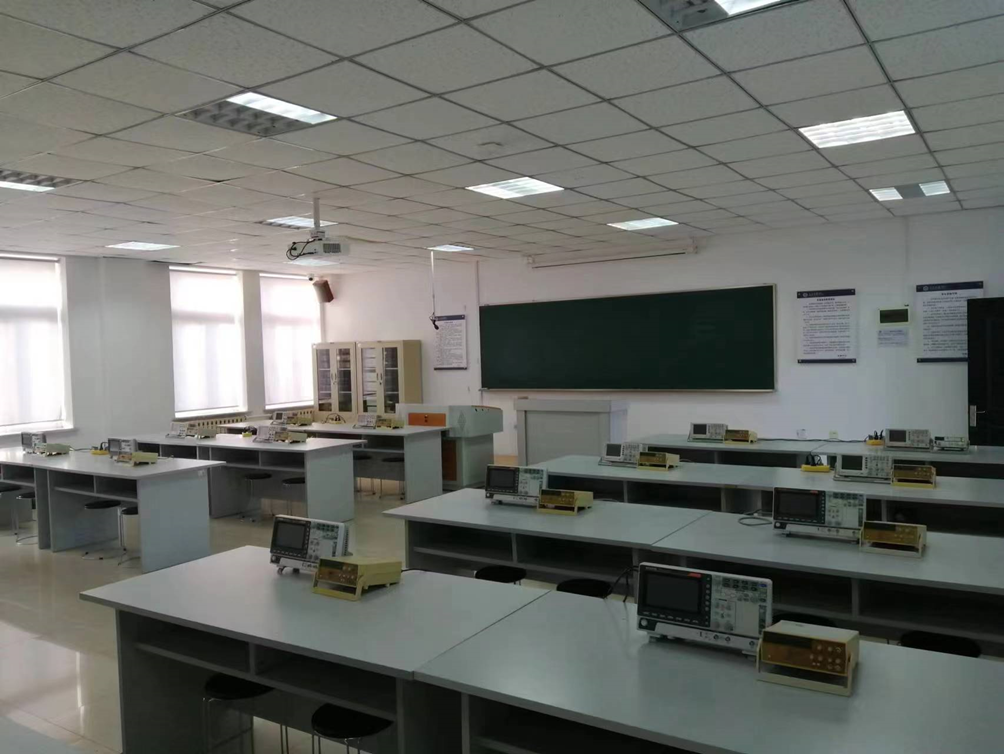 B603示波器实验室