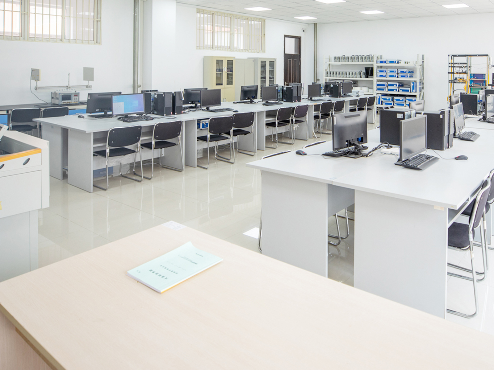  B204数字信号处理实验室