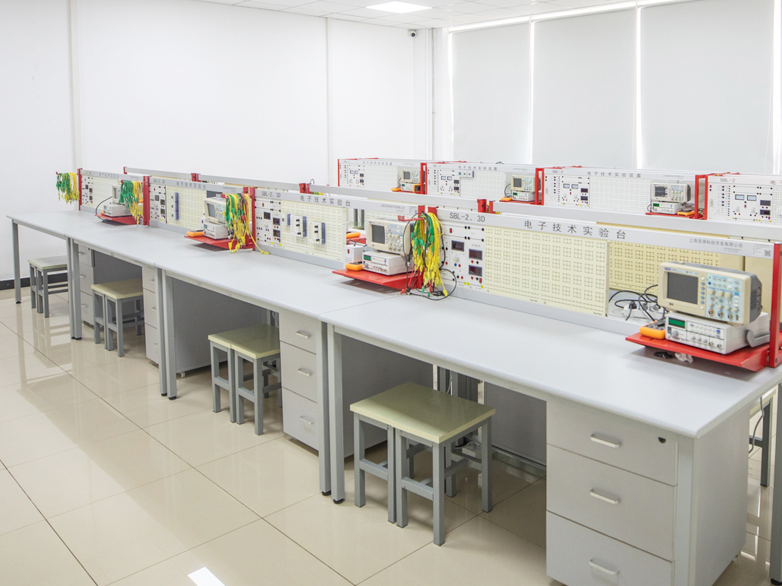 B209数电模电实验室Ⅱ