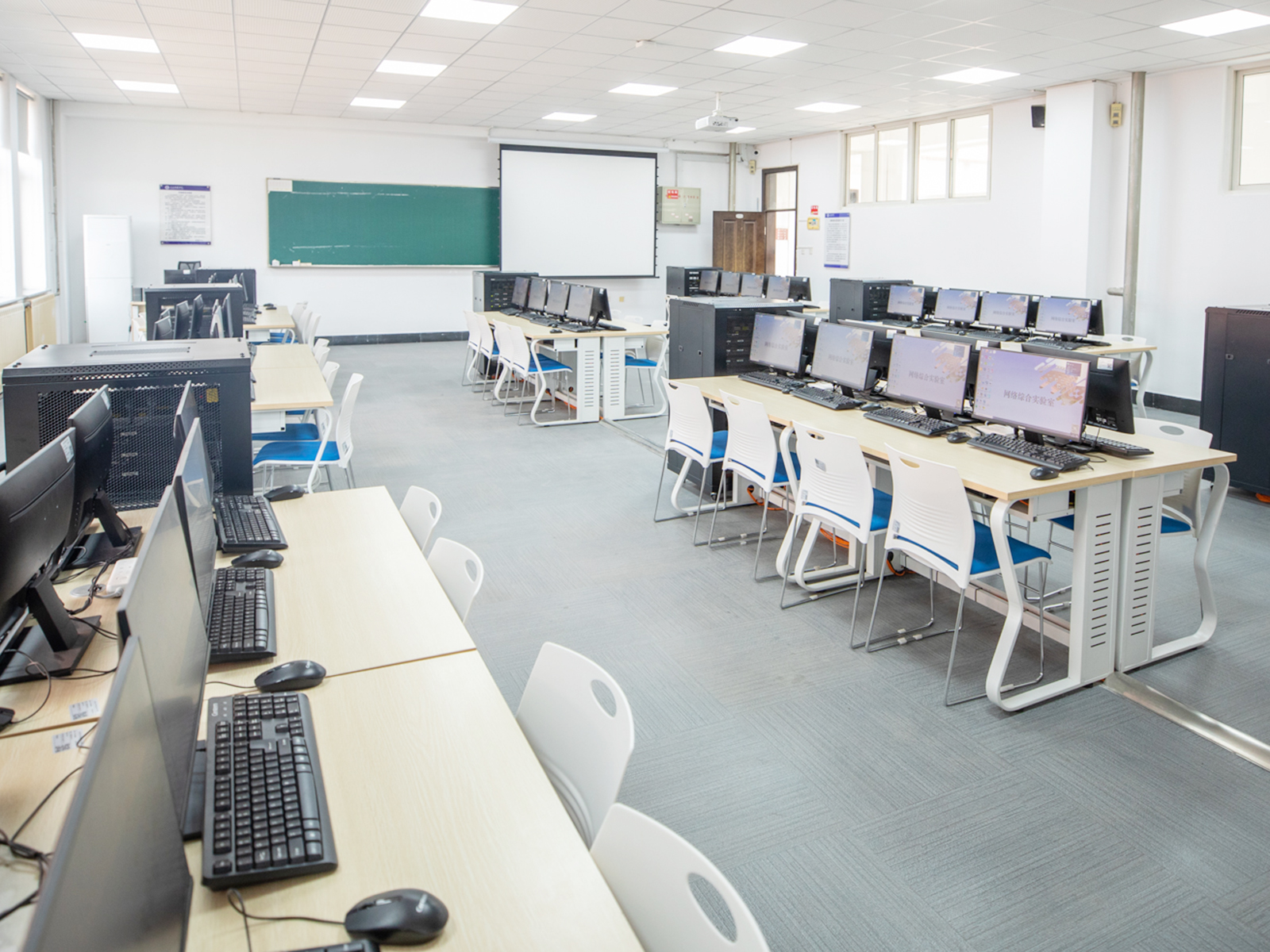 B313网络综合实验室