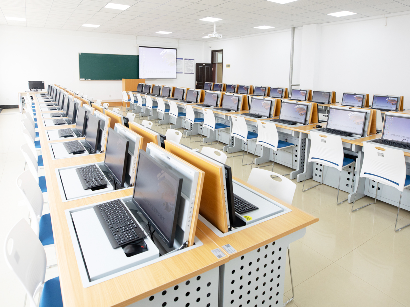 B408智慧物流与供应链模拟实训室