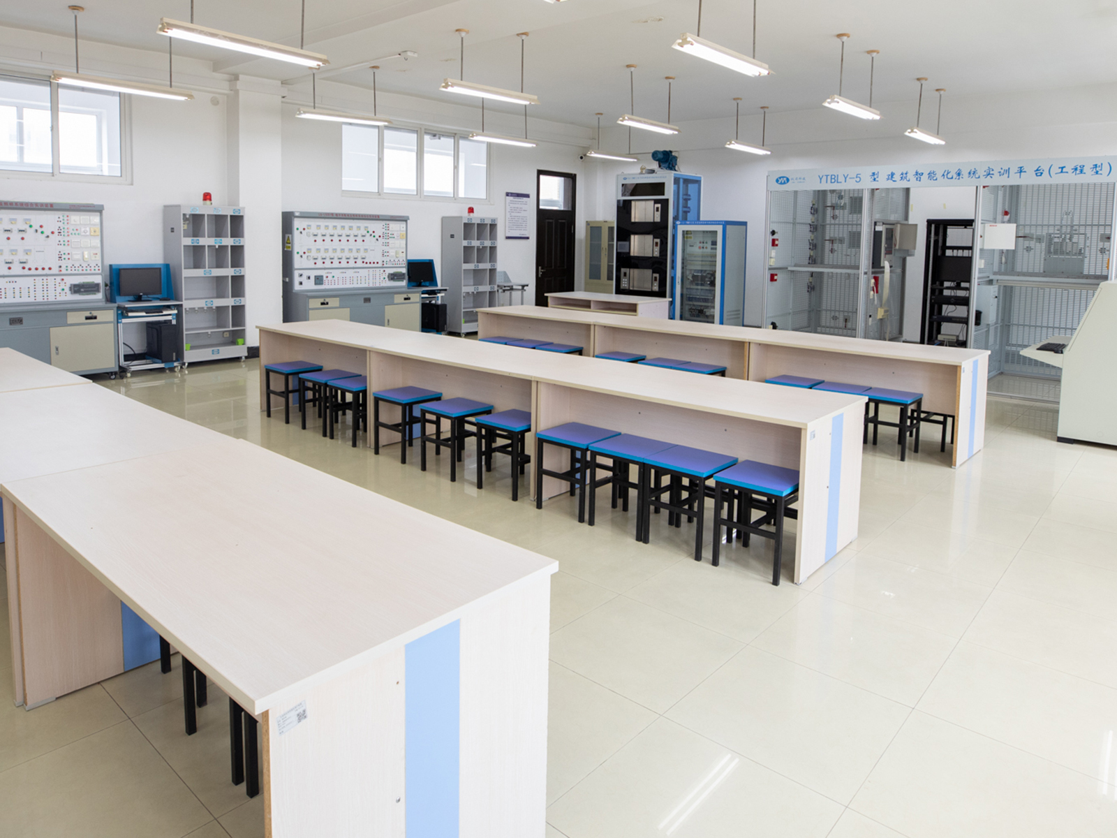 B505智能楼宇综合实验室