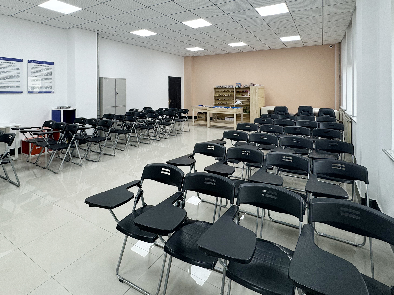 D403社会工作综合实验室